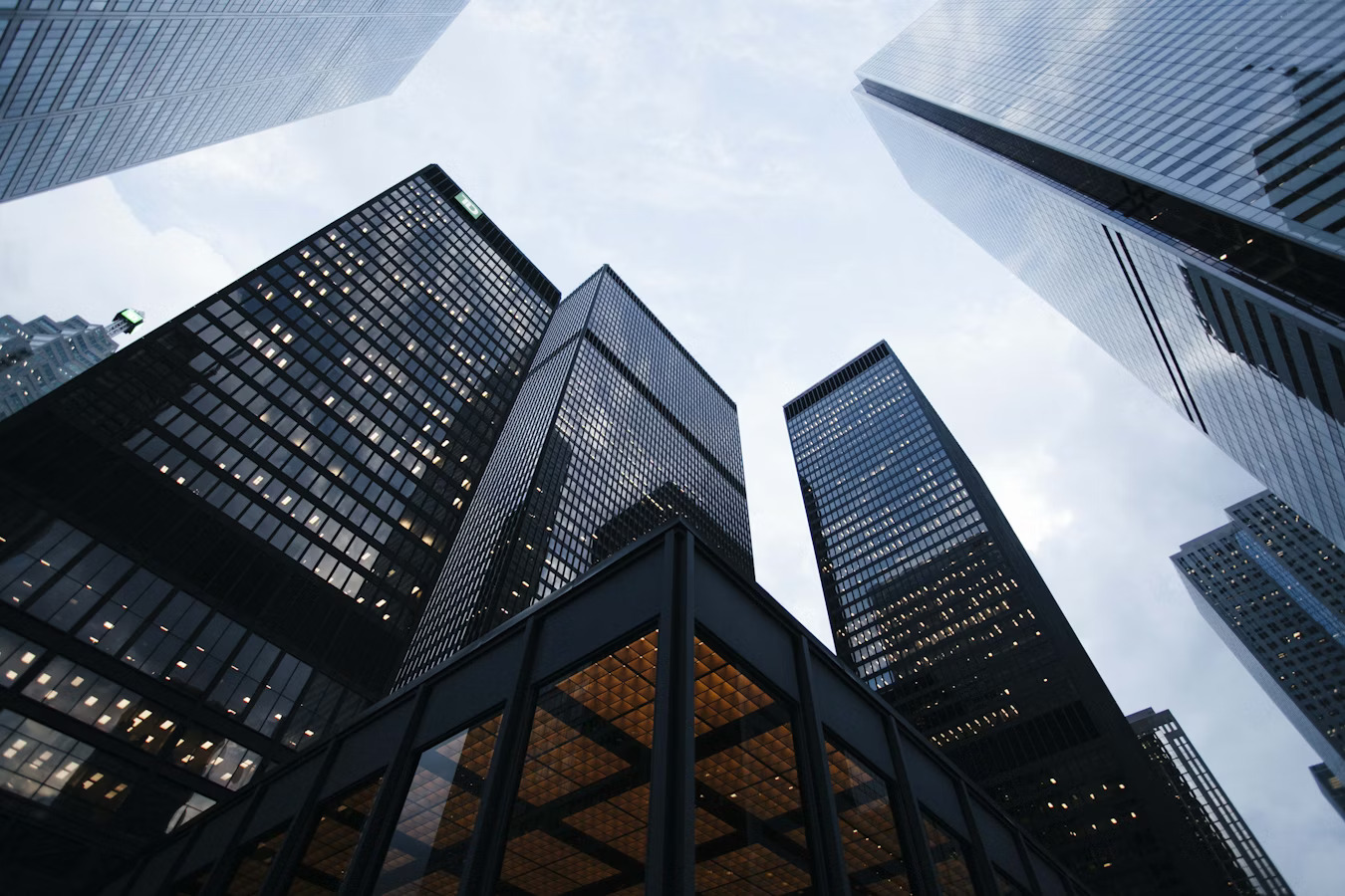Commercial real estate blockchain